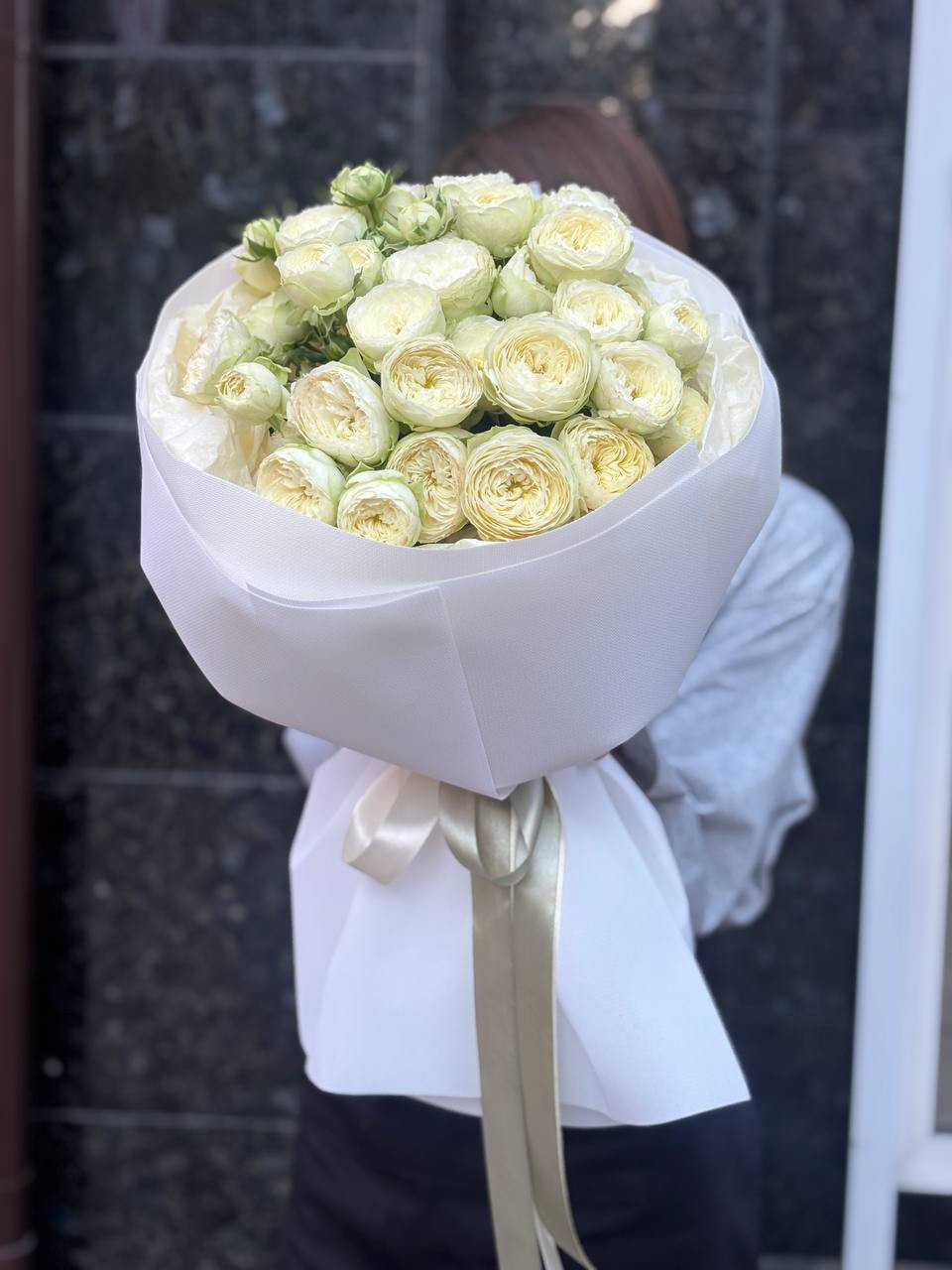 Лаймовый комплимент. Состав: 9 кустовых роз